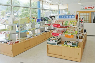 ギフトショップみやび店内画像
